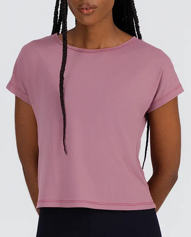 Camiseta Growth manga curta abertura costas rosa passion