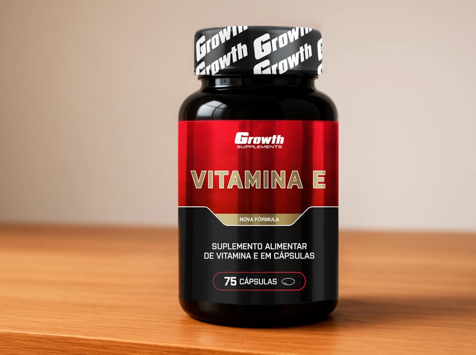 Vitamina E 75 Caps Growth Supplements em cima de uma mesa de madeira